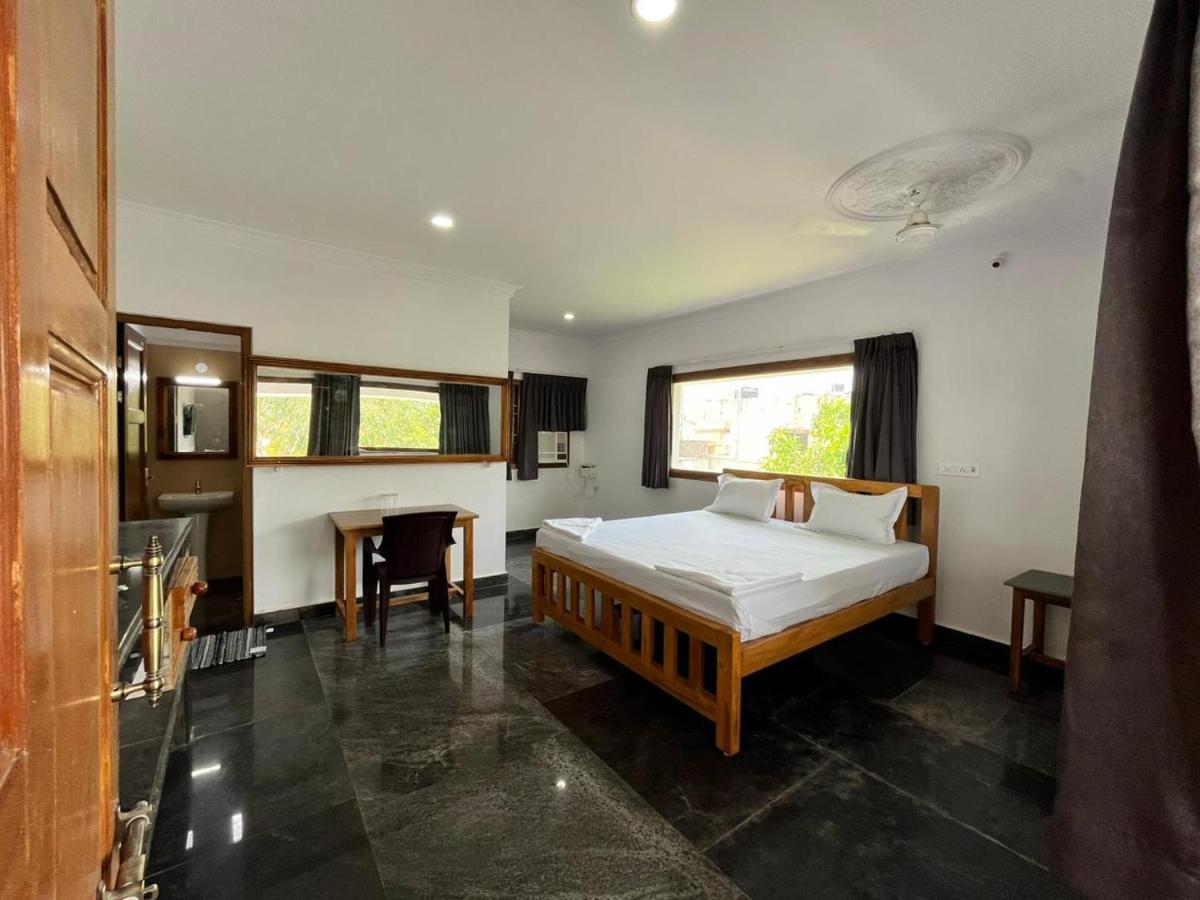 Anand Beach Guesthouse By Moonrocks Mahabalipuram Exterior foto
