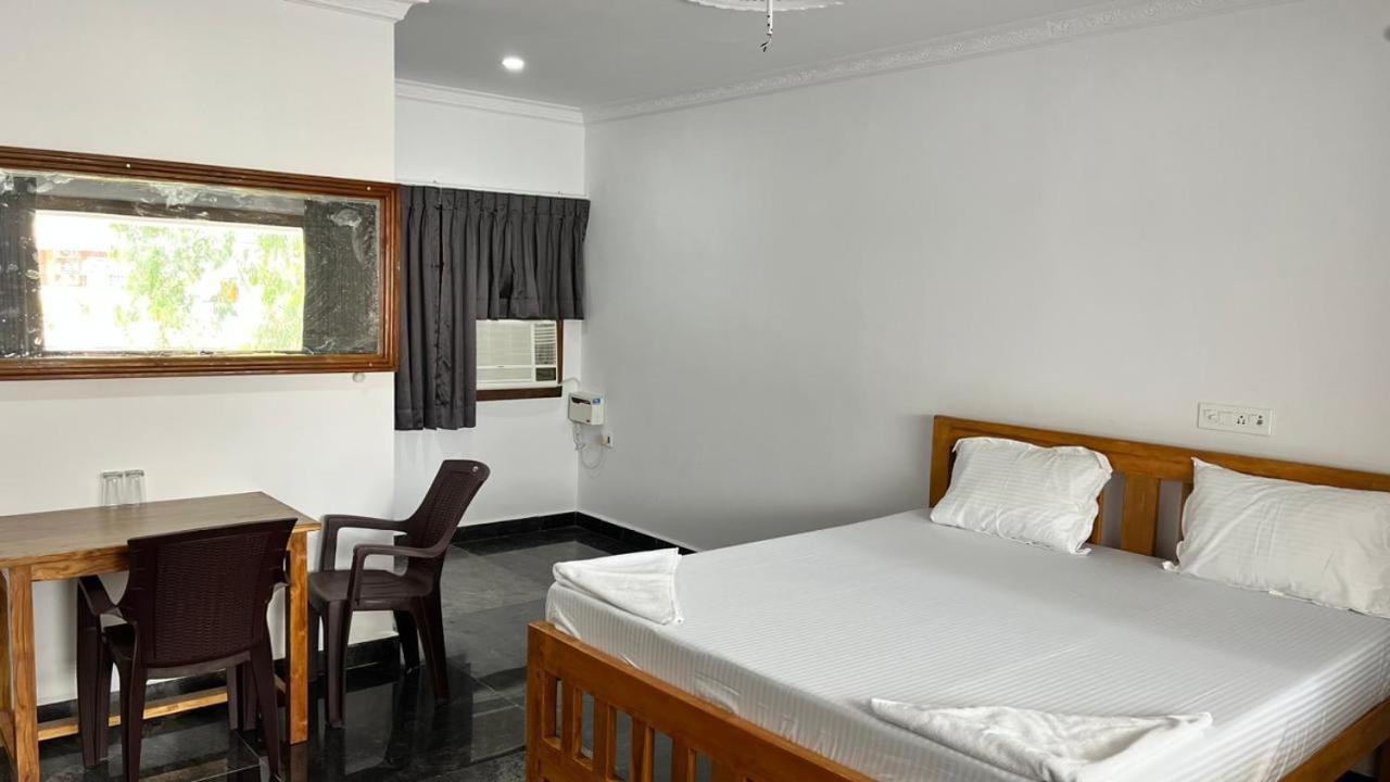Anand Beach Guesthouse By Moonrocks Mahabalipuram Exterior foto