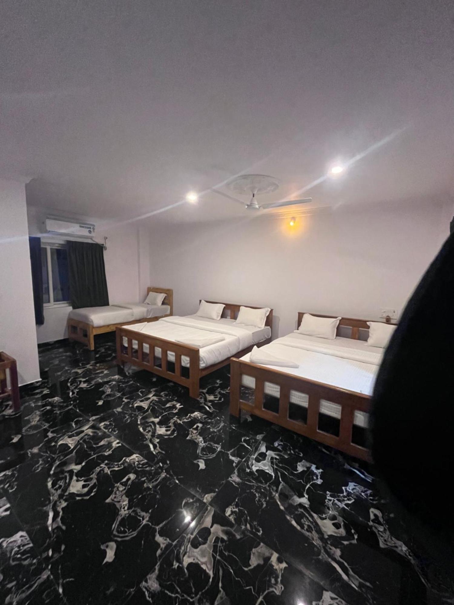 Anand Beach Guesthouse By Moonrocks Mahabalipuram Exterior foto