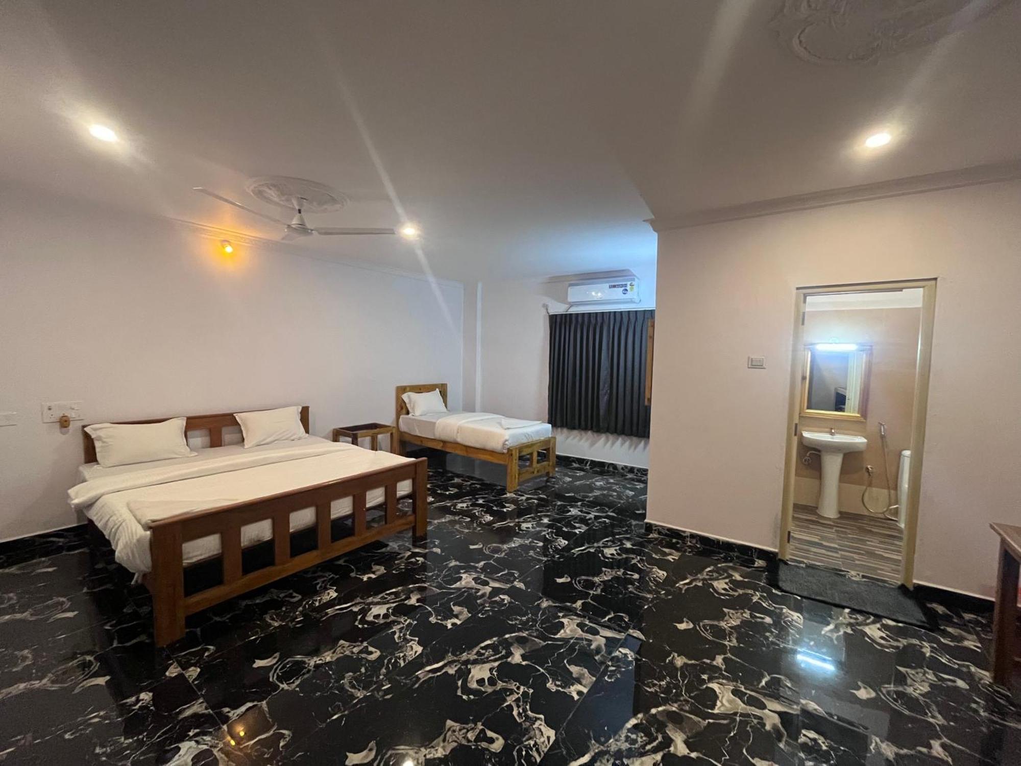 Anand Beach Guesthouse By Moonrocks Mahabalipuram Exterior foto