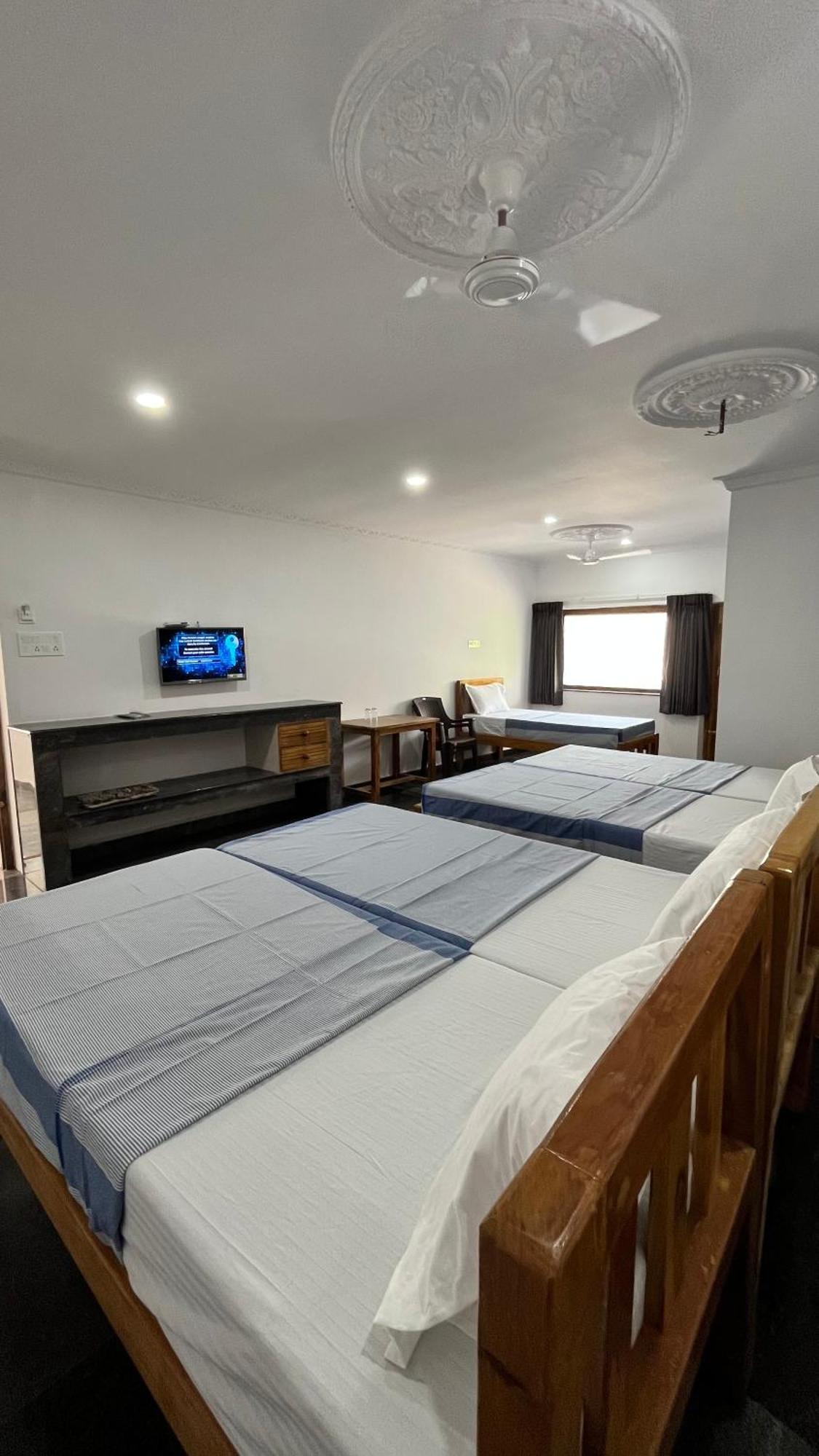 Anand Beach Guesthouse By Moonrocks Mahabalipuram Exterior foto